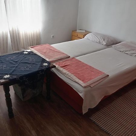 Gasthaus "Poetsko Cose" Nikole Tesle 86 Morović Exterior foto
