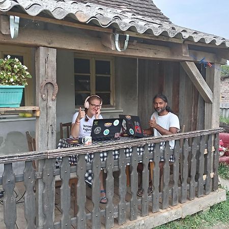 Gasthaus "Poetsko Cose" Nikole Tesle 86 Morović Exterior foto